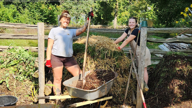 How to Build Your Backyard Thermal Compost Pile 1.0